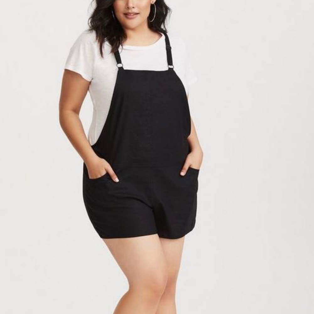 COPY - NEW Torrid Black Stretch Linen Shortall Summer Romper Women’s SZ 1X